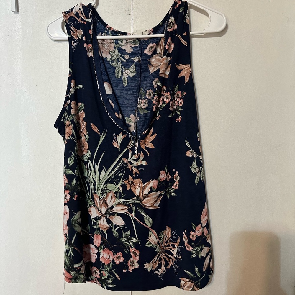 Corvia Large Tanktop Dress Shirt